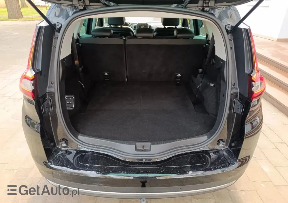 RENAULT Grand Scenic BLUE dCi 120 BLACK EDITION