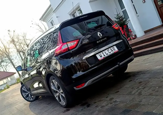 RENAULT Grand Scenic BLUE dCi 120 BLACK EDITION