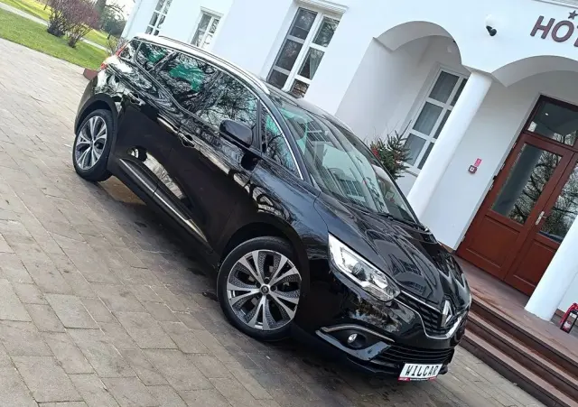RENAULT Grand Scenic BLUE dCi 120 BLACK EDITION