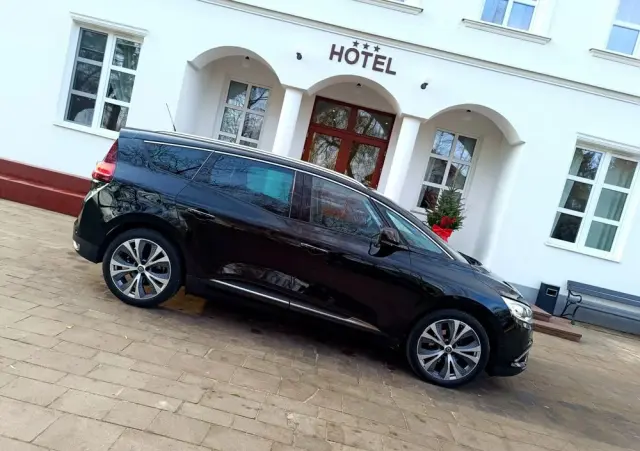 RENAULT Grand Scenic BLUE dCi 120 BLACK EDITION