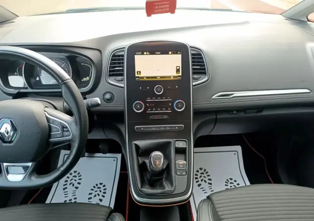 RENAULT Grand Scenic BLUE dCi 120 BLACK EDITION