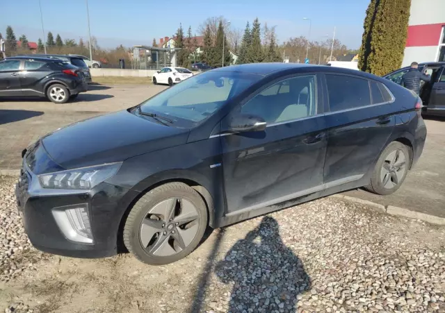 HYUNDAI IONIQ Hybrid 1.6 GDI Premium