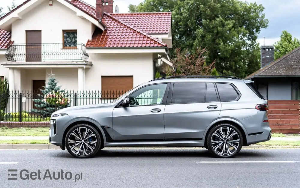 BMW X7 