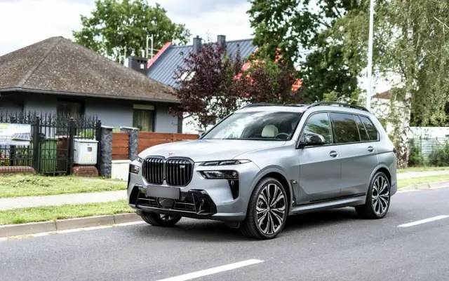 BMW X7 