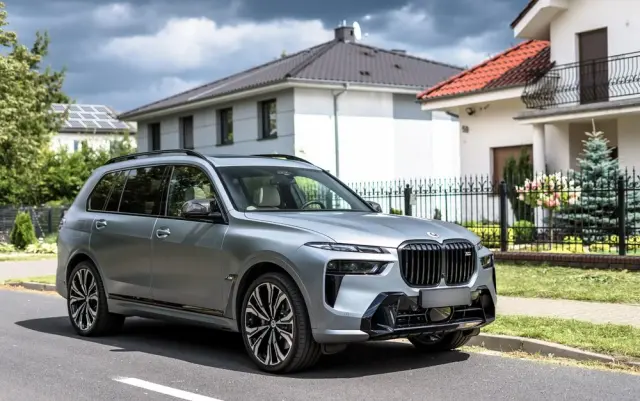 BMW X7 