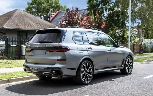 BMW X7 