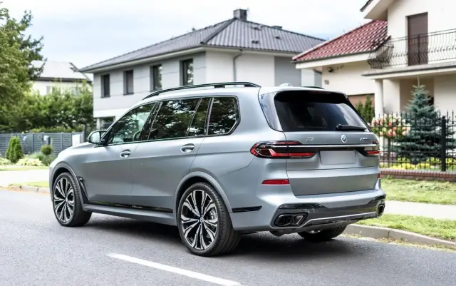 BMW X7 