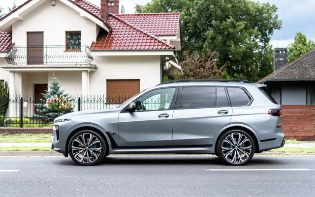 BMW X7 