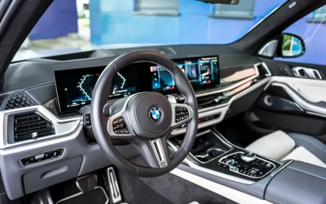 BMW X7 