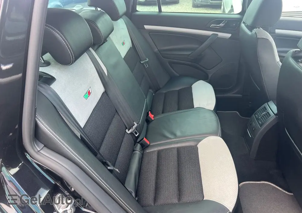 SKODA Octavia Combi 2.0 TDI CR DPF RS