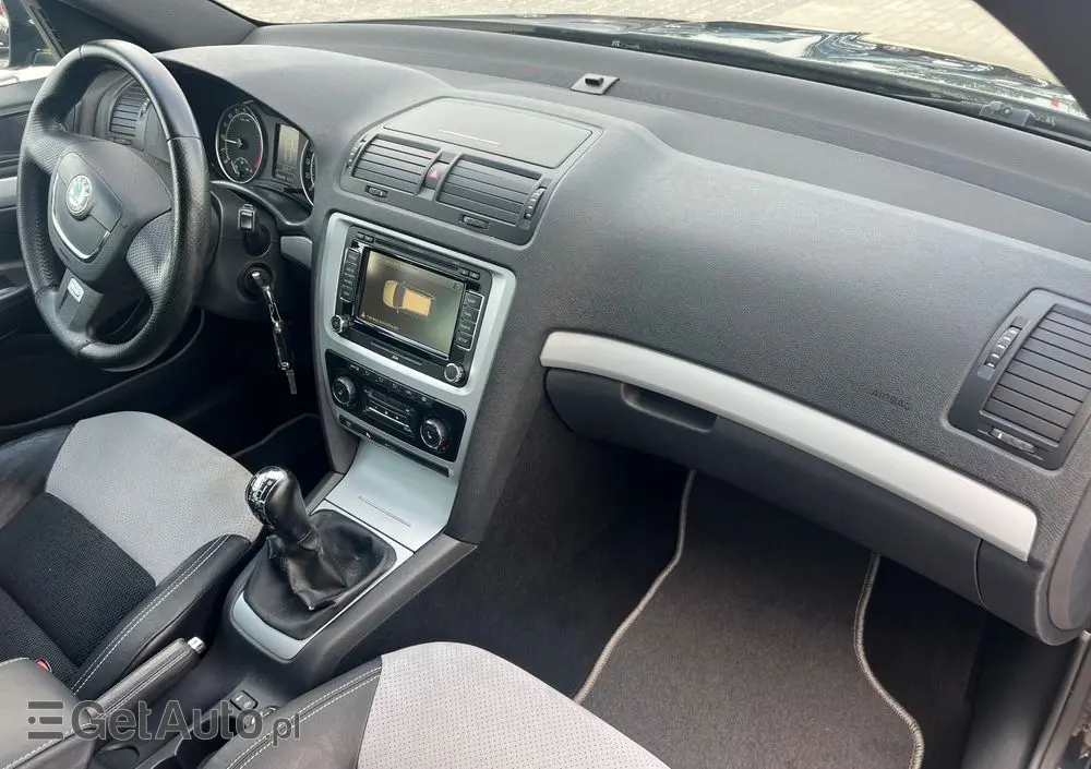 SKODA Octavia Combi 2.0 TDI CR DPF RS