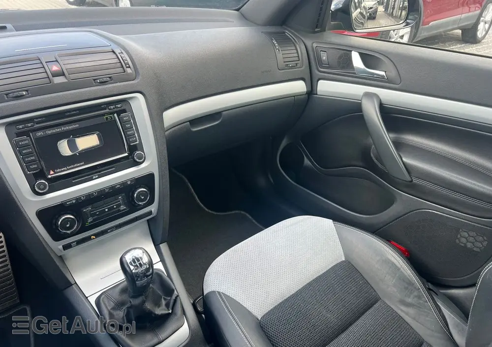 SKODA Octavia Combi 2.0 TDI CR DPF RS