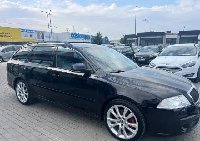 SKODA Octavia Combi 2.0 TDI CR DPF RS