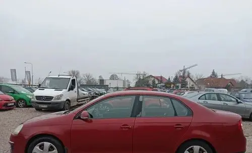 VOLKSWAGEN Jetta 