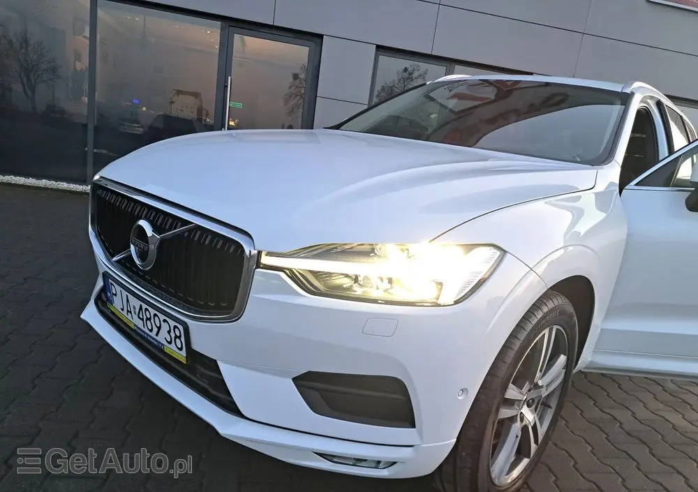 VOLVO XC 60 Ver-t6-awd-geartronic-momentum