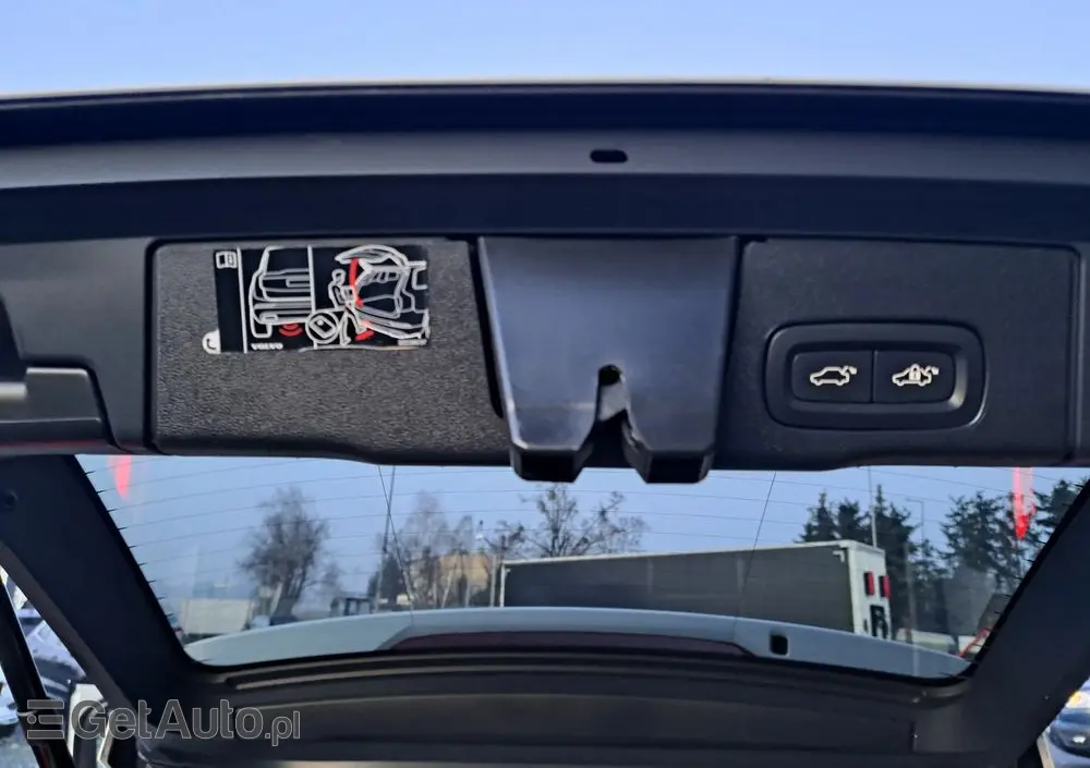 VOLVO XC 60 Ver-t6-awd-geartronic-momentum
