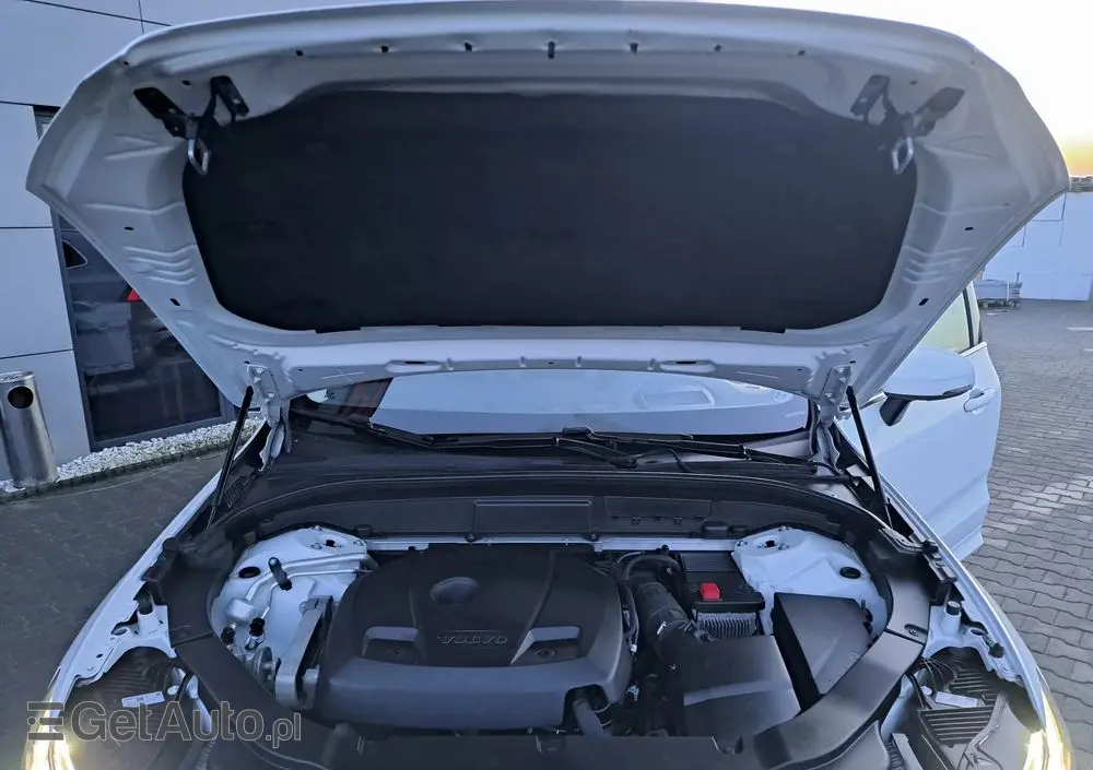 VOLVO XC 60 Ver-t6-awd-geartronic-momentum