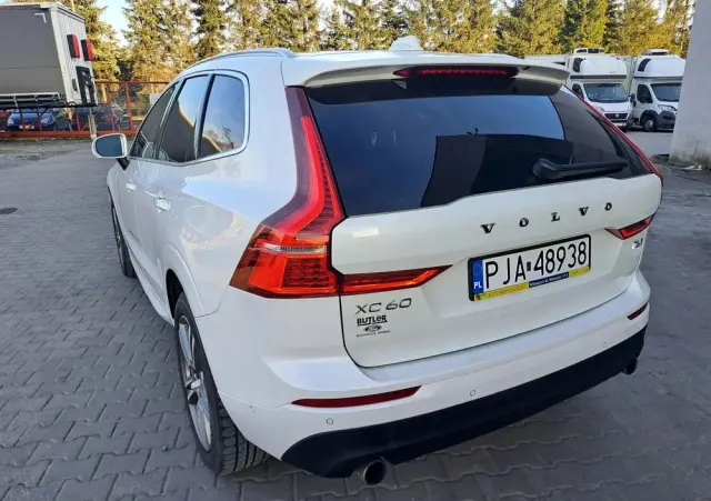 VOLVO XC 60 Ver-t6-awd-geartronic-momentum
