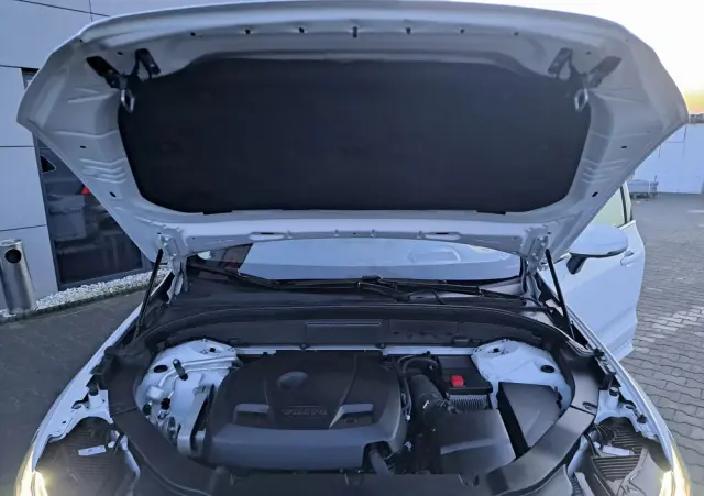 VOLVO XC 60 Ver-t6-awd-geartronic-momentum