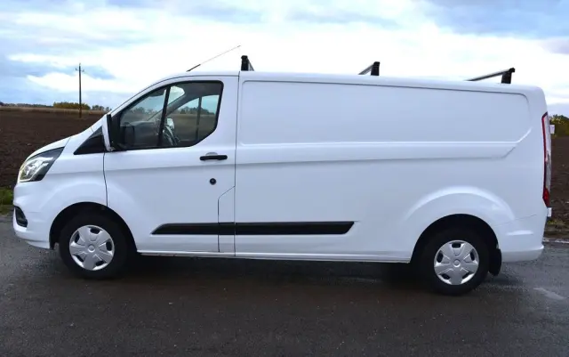 FORD TRANSIT CUSTOM 300 L2H1 