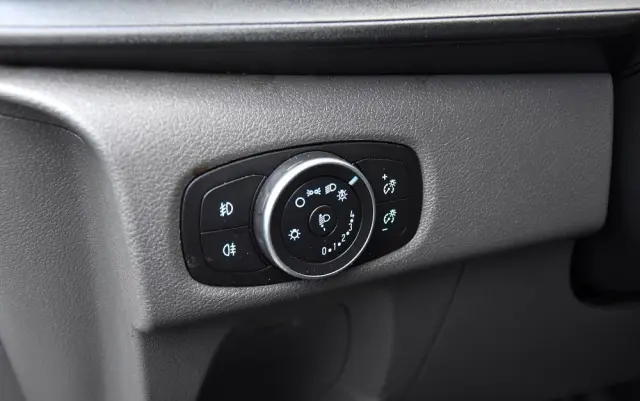 FORD TRANSIT CUSTOM 300 L2H1 