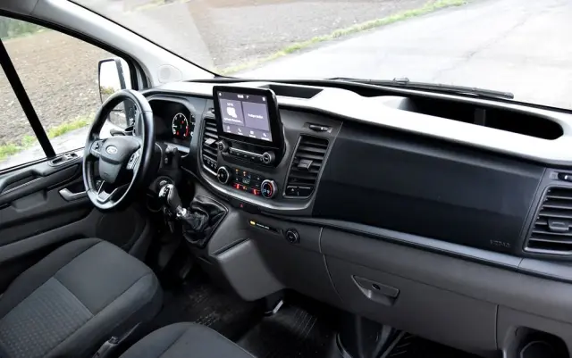 FORD TRANSIT CUSTOM 300 L2H1 