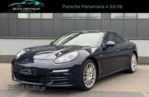 PORSCHE Panamera 