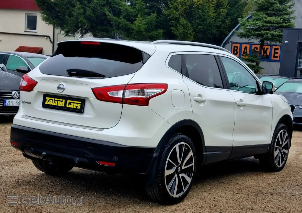 NISSAN Qashqai 1.2 DIG-T Tekna