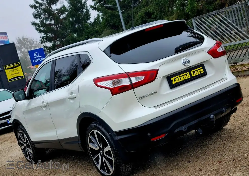 NISSAN Qashqai 1.2 DIG-T Tekna
