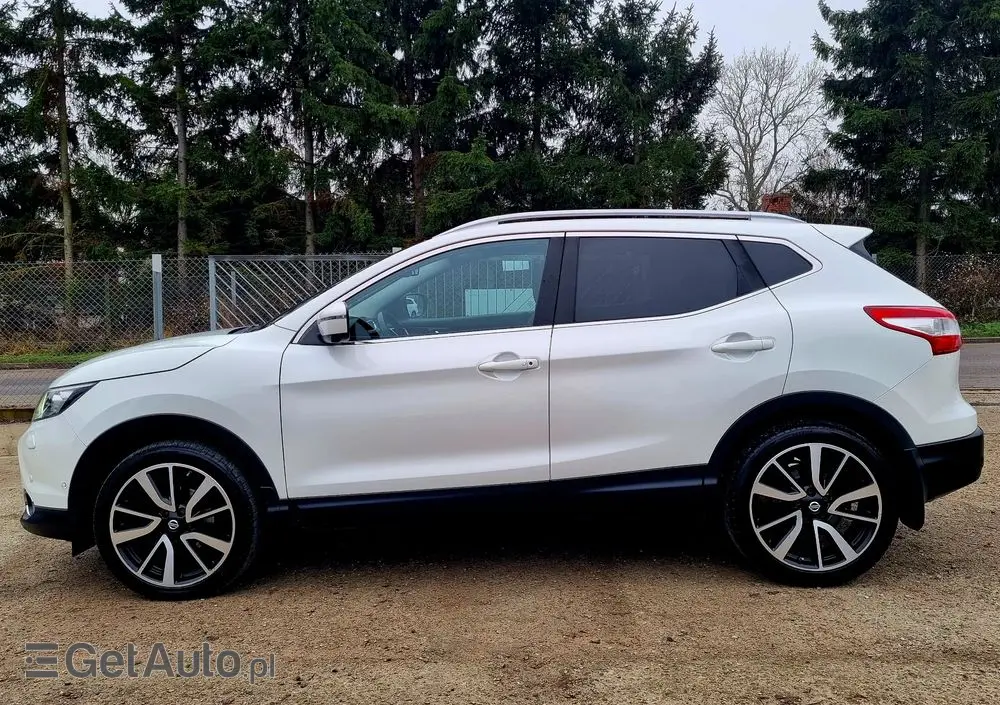 NISSAN Qashqai 1.2 DIG-T Tekna