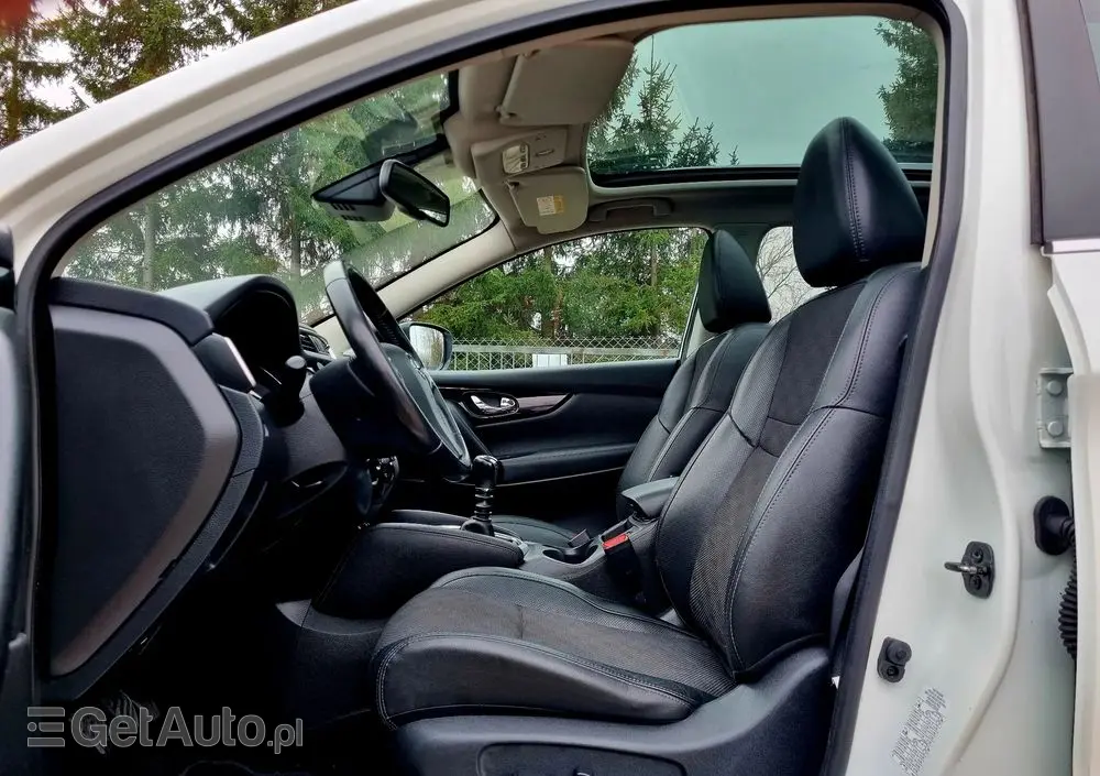 NISSAN Qashqai 1.2 DIG-T Tekna