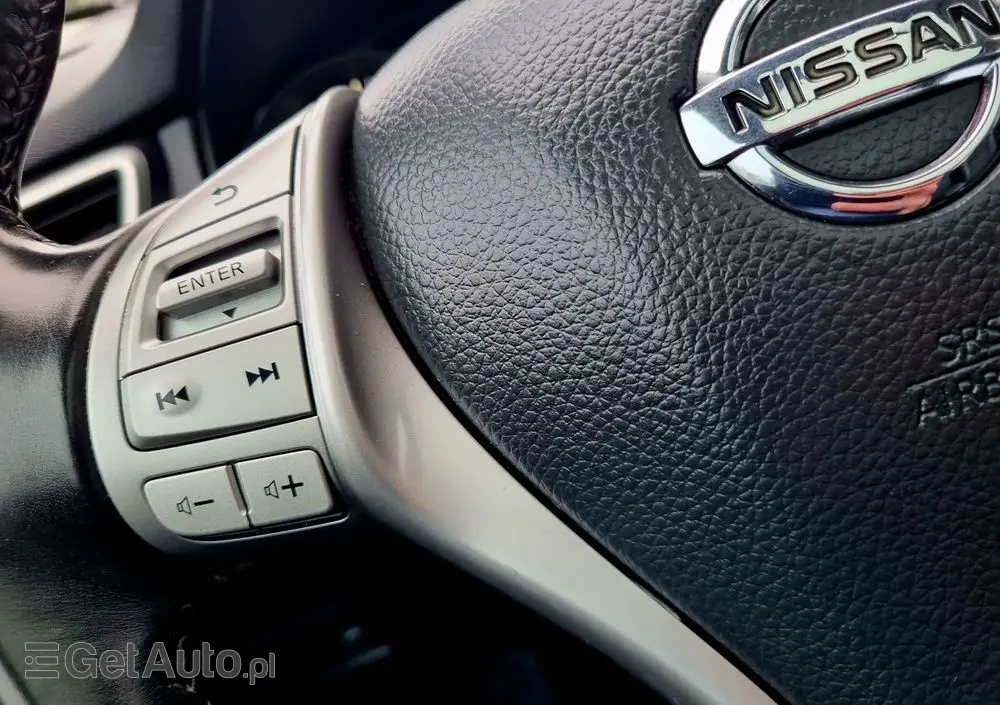 NISSAN Qashqai 1.2 DIG-T Tekna