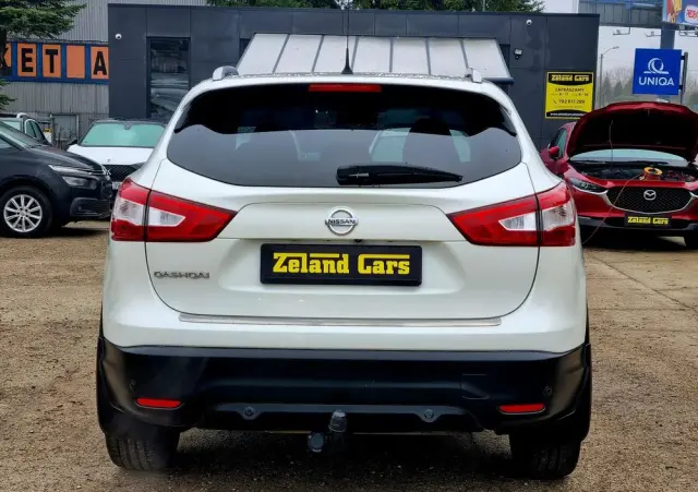 NISSAN Qashqai 1.2 DIG-T Tekna