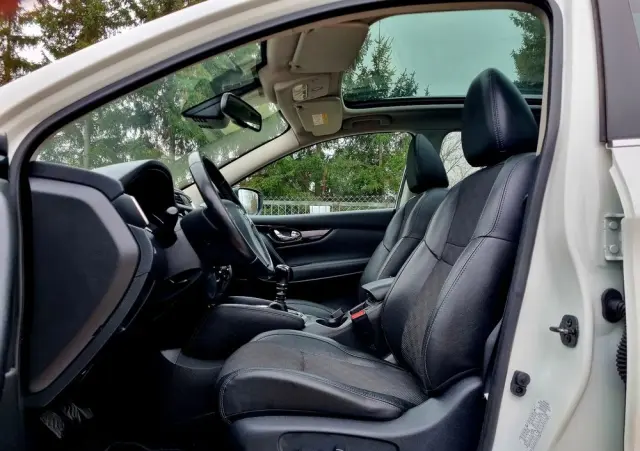 NISSAN Qashqai 1.2 DIG-T Tekna