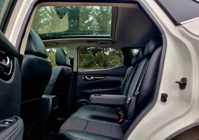 NISSAN Qashqai 1.2 DIG-T Tekna