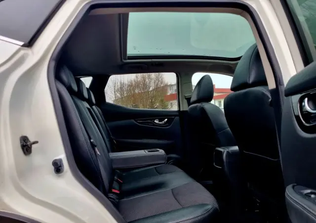 NISSAN Qashqai 1.2 DIG-T Tekna