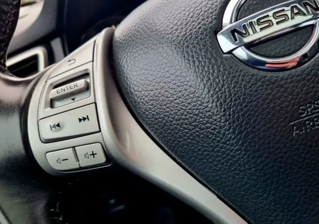 NISSAN Qashqai 1.2 DIG-T Tekna