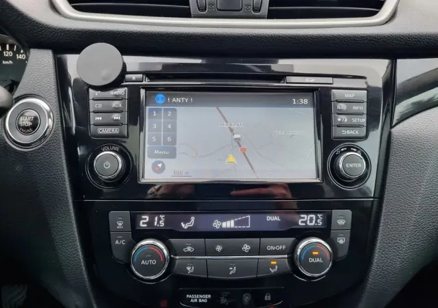 NISSAN Qashqai 1.2 DIG-T Tekna