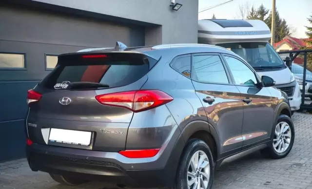 HYUNDAI Tucson 