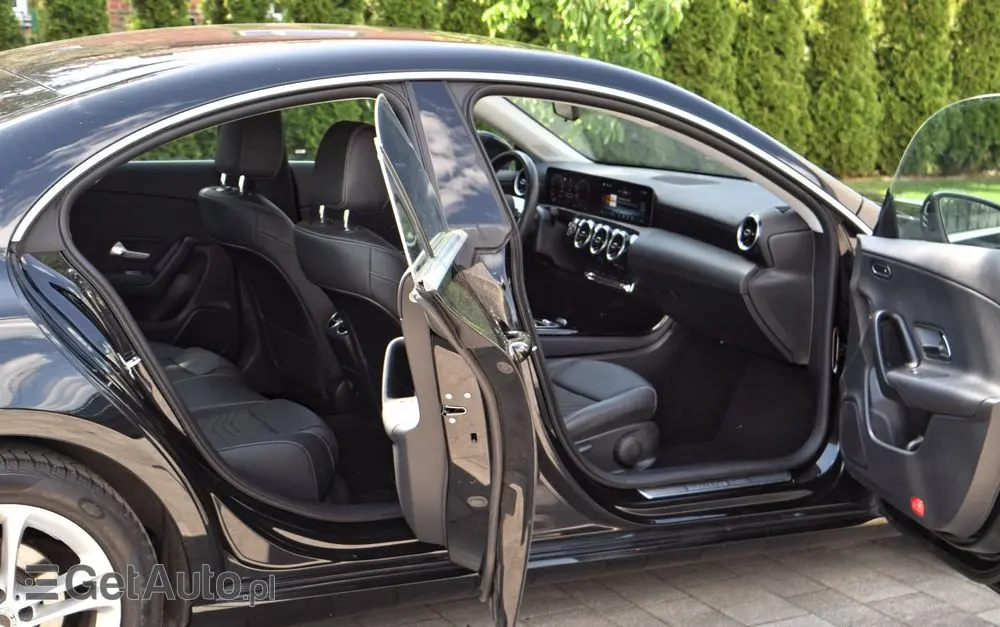 MERCEDES-BENZ CLA 200 mHEV AMG Line 7G-DCT