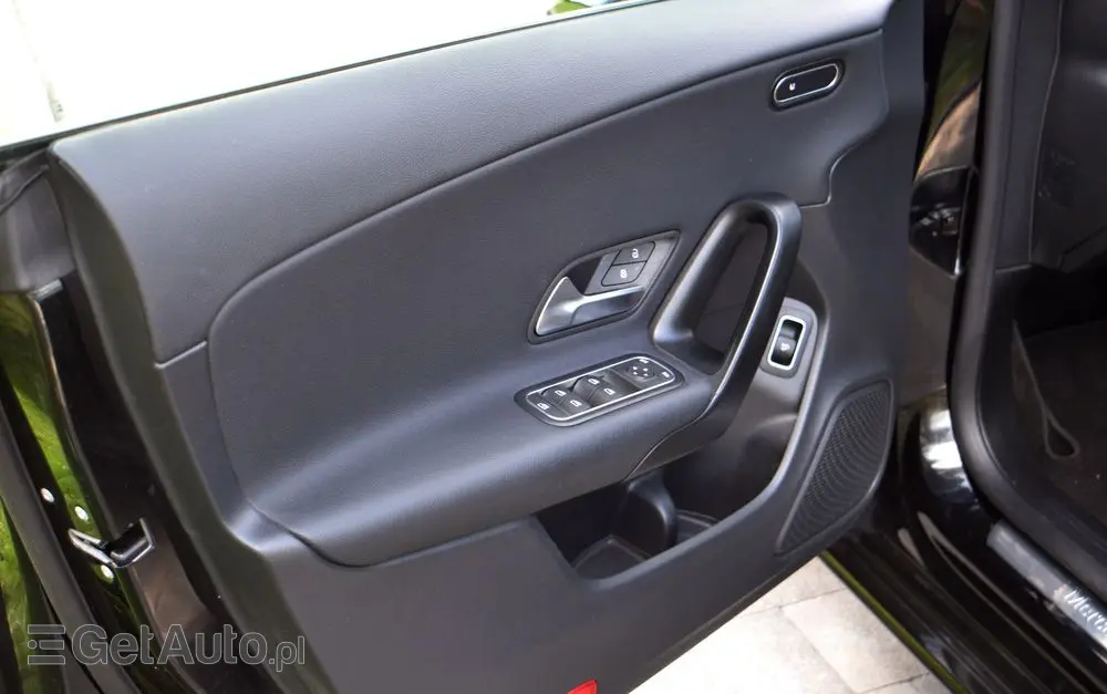 MERCEDES-BENZ CLA 200 mHEV AMG Line 7G-DCT