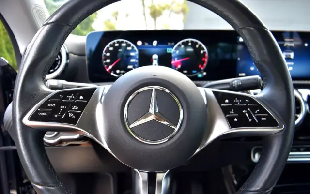 MERCEDES-BENZ CLA 200 mHEV AMG Line 7G-DCT