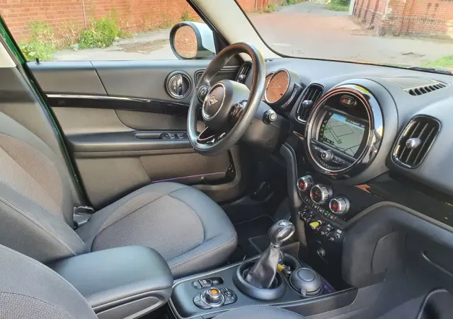 MINI Countryman Cooper SE All4 John Cooper Works Trim