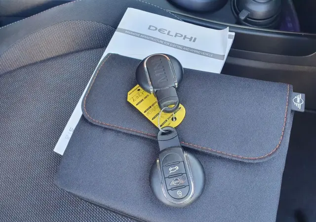 MINI Countryman Cooper SE All4 John Cooper Works Trim