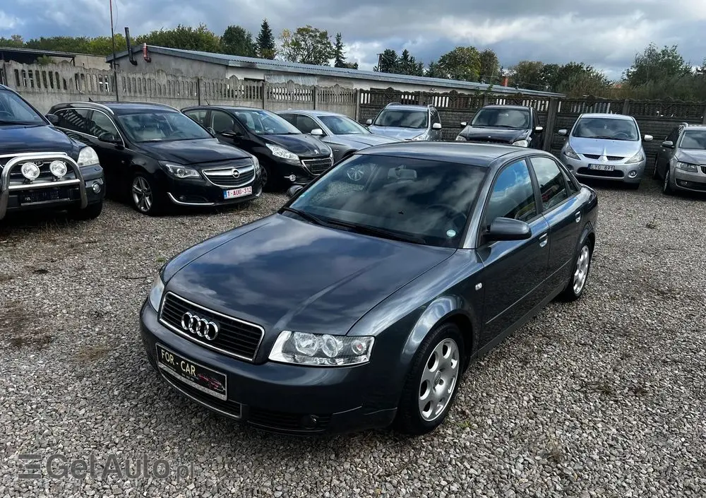 AUDI A4 Limousine 1.8 T quattro
