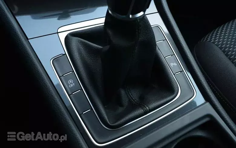 VOLKSWAGEN Golf VII 1.6 TDI BMT Trendline