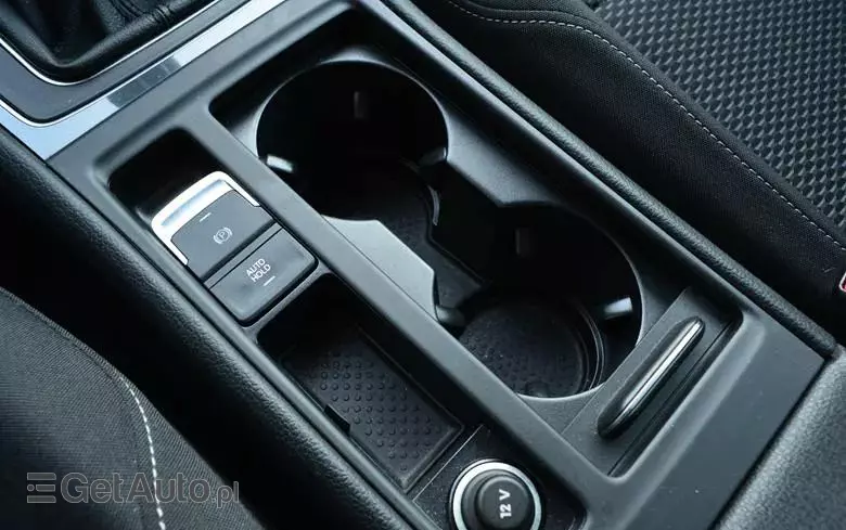 VOLKSWAGEN Golf VII 1.6 TDI BMT Trendline