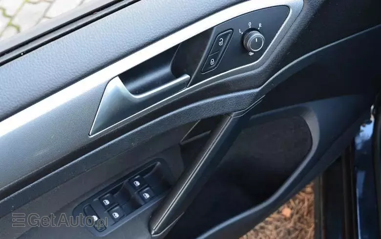 VOLKSWAGEN Golf VII 1.6 TDI BMT Trendline