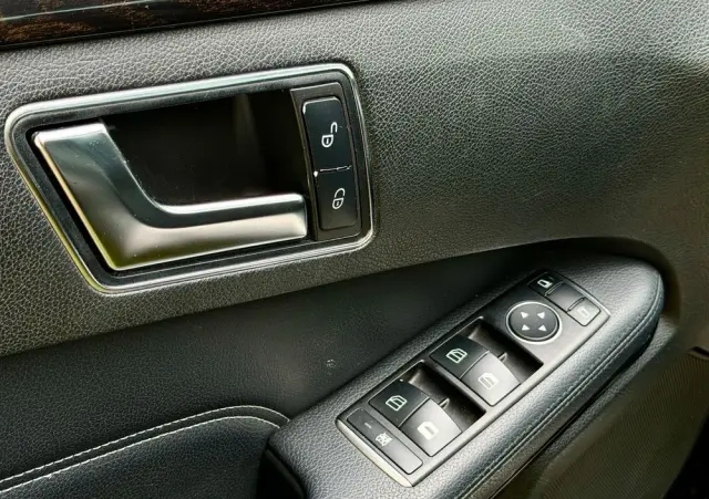 MERCEDES-BENZ Klasa E 200 7G-TRONIC Avantgarde