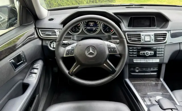 MERCEDES-BENZ Klasa E 200 7G-TRONIC Avantgarde